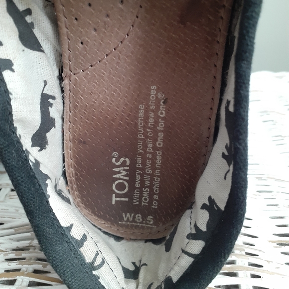 Classic Black Toms - Picture 5 of 7